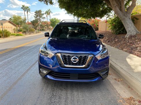Used 2020 Nissan Kicks SR w/ SR Premium Package image 5