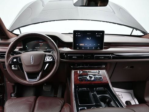 Used 2023 Lincoln Aviator Black Label w/ Jet Package image 36