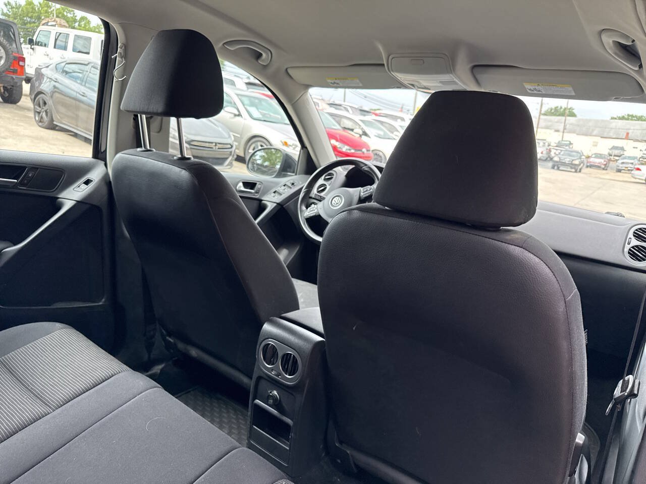 Used 2017 Volkswagen Tiguan S FWD image 16