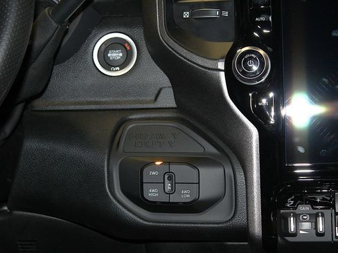 New 2026 RAM 2500 Tradesman AWD/4WD image 14