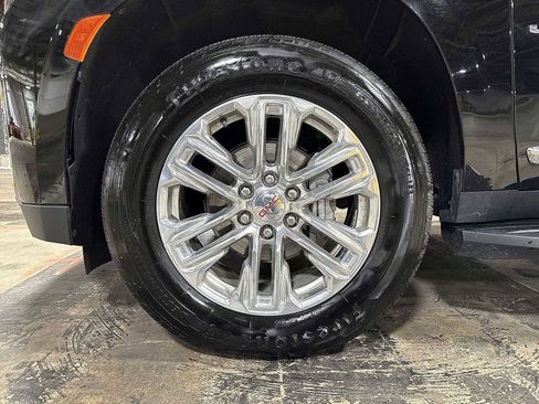 Used 2023 GMC Yukon SLT image 10