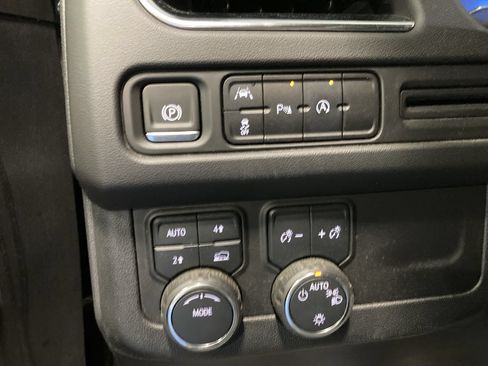 Used 2024 Chevrolet Tahoe LT AWD/4WD image 14