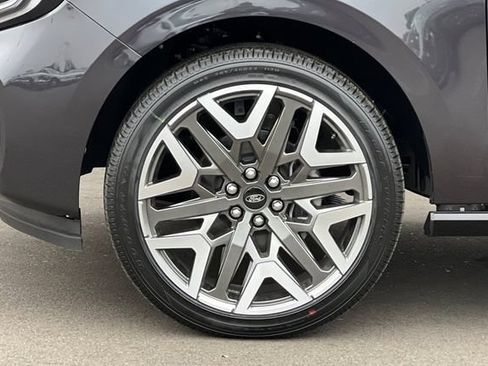 New 2025 Ford Expedition Max Platinum w/ Platinum Ultimate Package AWD/4WD image 26
