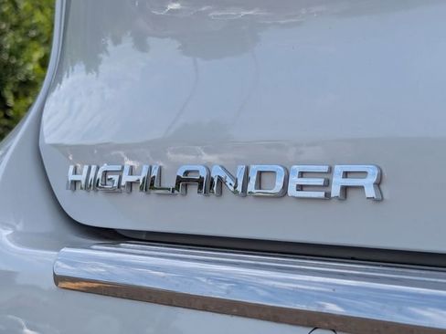 Used 2024 Toyota Highlander Platinum AWD/4WD image 39