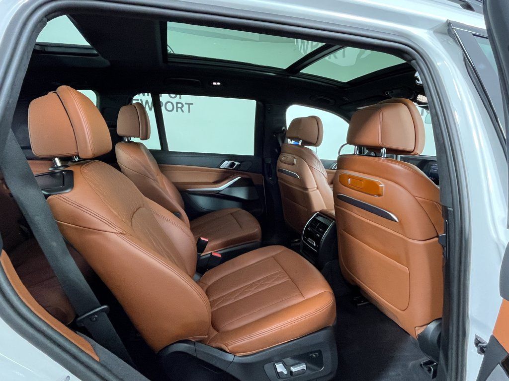 Used 2025 BMW X7 xDrive40i w/ M Sport Package AWD/4WD image 25