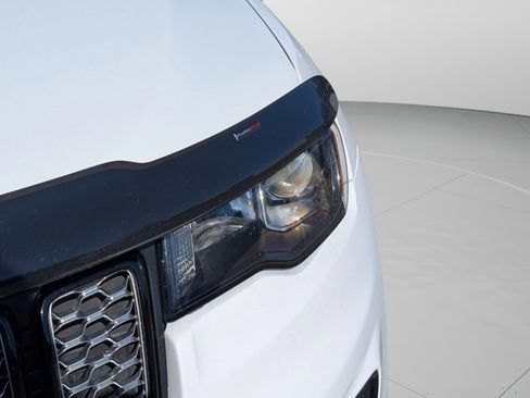 Used 2022 Jeep Grand Cherokee Laredo X image 11