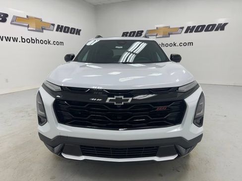 New 2027 Chevrolet Equinox RS w/ Safety and Technology Package FWD image 2