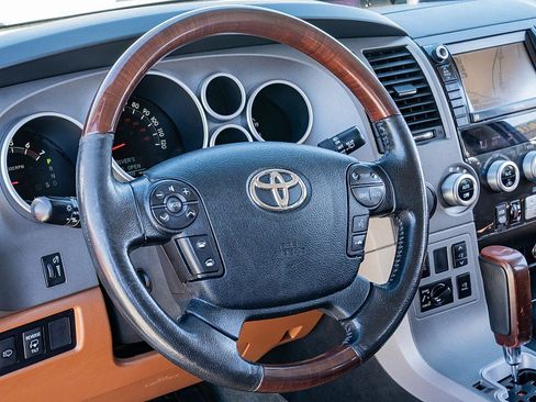 Used 2012 Toyota Sequoia Platinum image 26