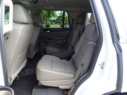 Used 2018 GMC Yukon SLT w/ HD Trailering Package AWD/4WD image 15