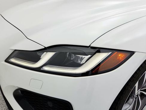 New 2024 Jaguar XF R-Dynamic SE image 18