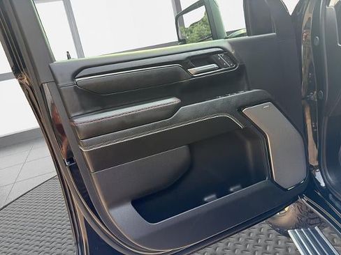 Used 2025 GMC Sierra 2500 AT4X AWD/4WD image 26