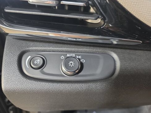 New 2026 Buick Envista Avenir FWD image 24