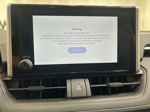 Used 2025 Toyota RAV4 LE image 27