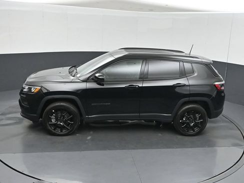New 2026 Jeep Compass Latitude AWD/4WD image 40