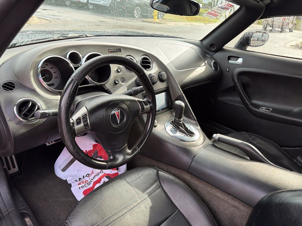 Used 2007 Pontiac Solstice Convertible w/ Premium Package RWD image 12