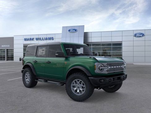 New 2025 Ford Bronco Badlands image 7