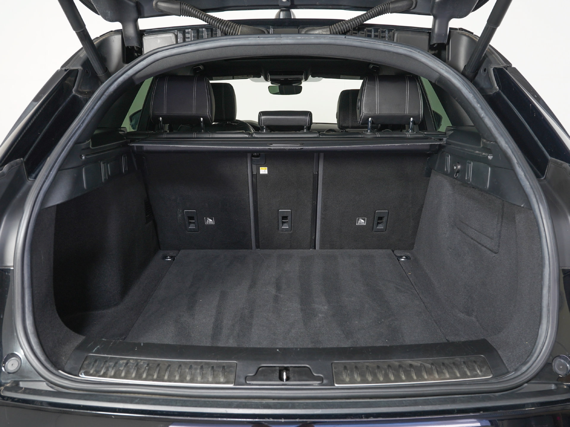 Used 2019 Land Rover Range Rover Velar S AWD/4WD image 11