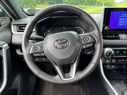 Used 2025 Toyota RAV4 SE w/ Convenience Package AWD/4WD image 20