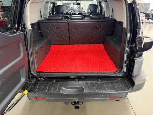 Used 2007 Toyota FJ Cruiser 4WD image 9