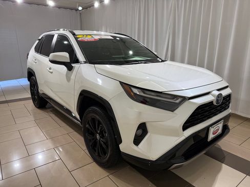 Certified 2022 Toyota RAV4 SE w/ SE Grade Weather Package AWD/4WD image 7