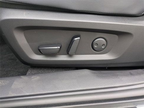 New 2025 Mitsubishi Outlander SE image 15