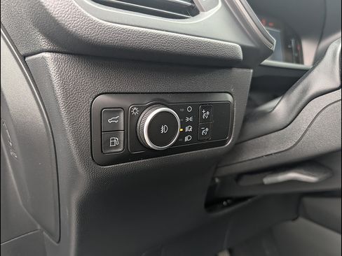 Used 2025 Ford Escape SE FWD image 30