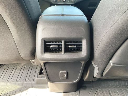 Used 2023 GMC Terrain SLE w/ Driver Convenience Package FWD image 20