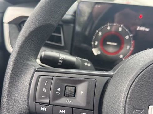 Certified 2025 Nissan Kicks SV AWD/4WD image 14