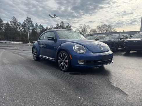Used 2012 Volkswagen Beetle 2.0T w/ Lamp & Wheel Pkg image 1