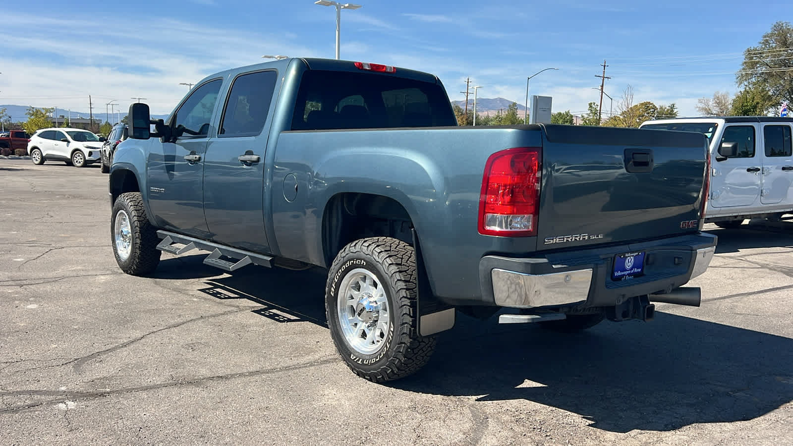 Used 2014 GMC Sierra 2500 SLE w/ SLE Preferred Package AWD/4WD image 7