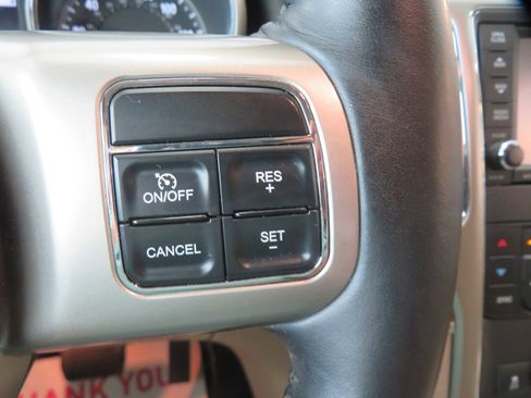 Used 2011 Jeep Grand Cherokee Limited image 33