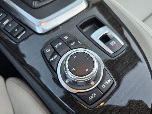 Used 2011 BMW Z4 sDrive35is image 33