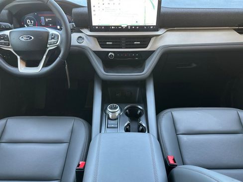 New 2026 Ford Explorer Active RWD image 13