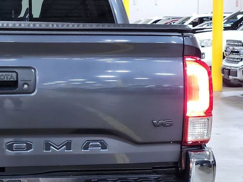 Used 2022 Toyota Tacoma SR5 image 22