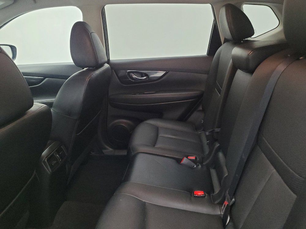 Used 2017 Nissan Rogue SL AWD/4WD image 18