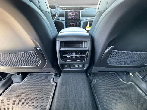 New 2025 Jeep Grand Cherokee Altitude AWD/4WD image 15