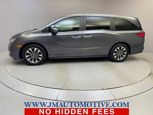 Used 2024 Honda Odyssey EX-L image 2