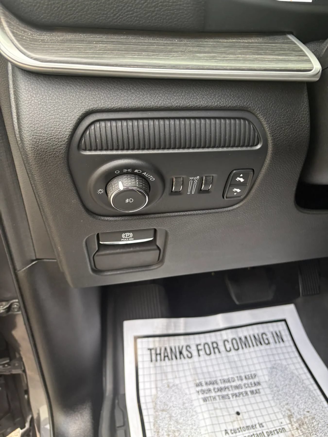 Used 2024 Jeep Wagoneer Series II AWD/4WD image 25