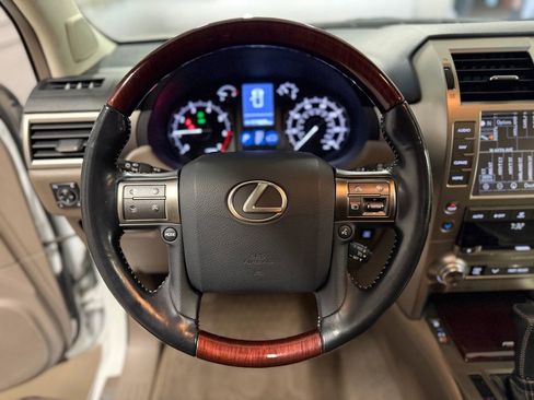 Used 2016 Lexus GX 460 image 13