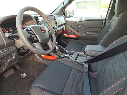 New 2025 Nissan Frontier Pro-X image 7