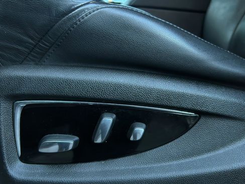 Used 2017 Cadillac Escalade Luxury image 39