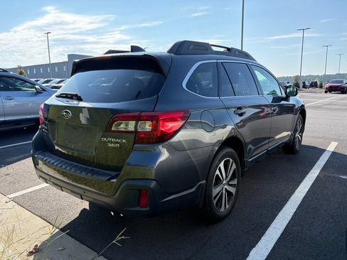 Used 2019 Subaru Outback 3.6R Limited w/ Popular Package #2 AWD/4WD image 6