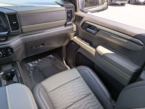 Used 2023 Chevrolet Silverado 1500 ZR2 w/ Technology Package AWD/4WD image 17
