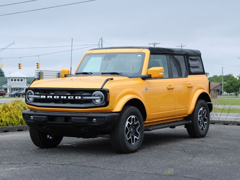 Used 2021 Ford Bronco Outer Banks image 5