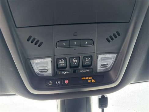 Used 2023 Buick Enclave Essence w/ Experience Buick Package image 20