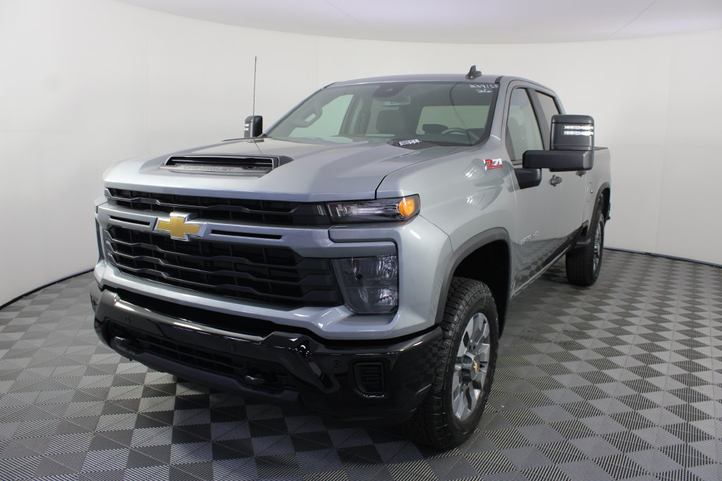 New 2026 Chevrolet Silverado 2500 Custom w/ Custom Value Package AWD/4WD image 3