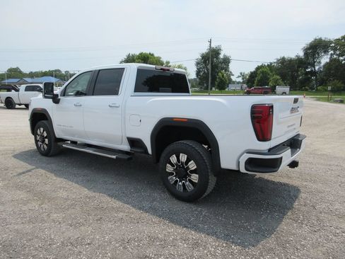 New 2026 GMC Sierra 2500 Denali w/ Denali Reserve Package AWD/4WD image 7