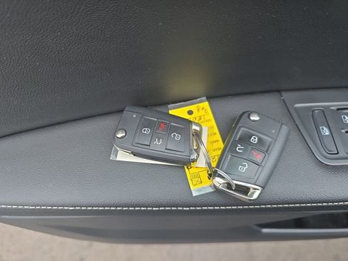 Used 2024 Volkswagen Tiguan S image 26