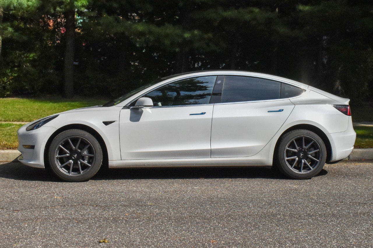 Used 2020 Tesla Model 3 Standard Range Plus RWD image 3