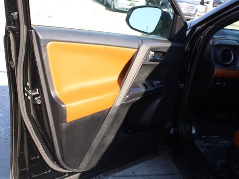 Used 2016 Toyota RAV4 SE image 20